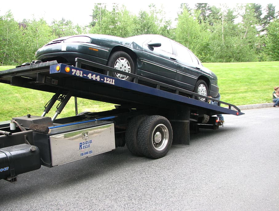 an image of Broomfield car towing service