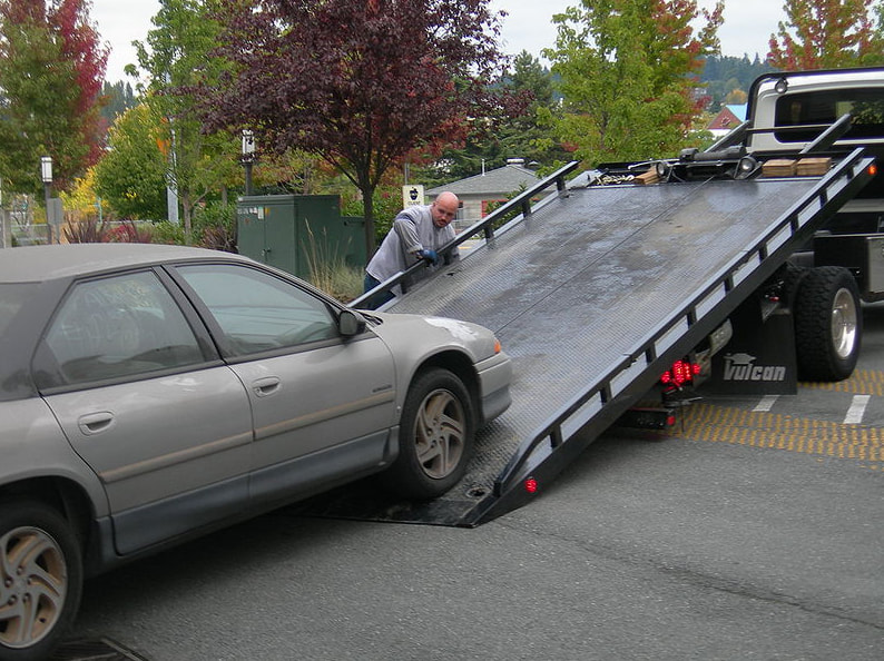 an image of towing service in Lafayette